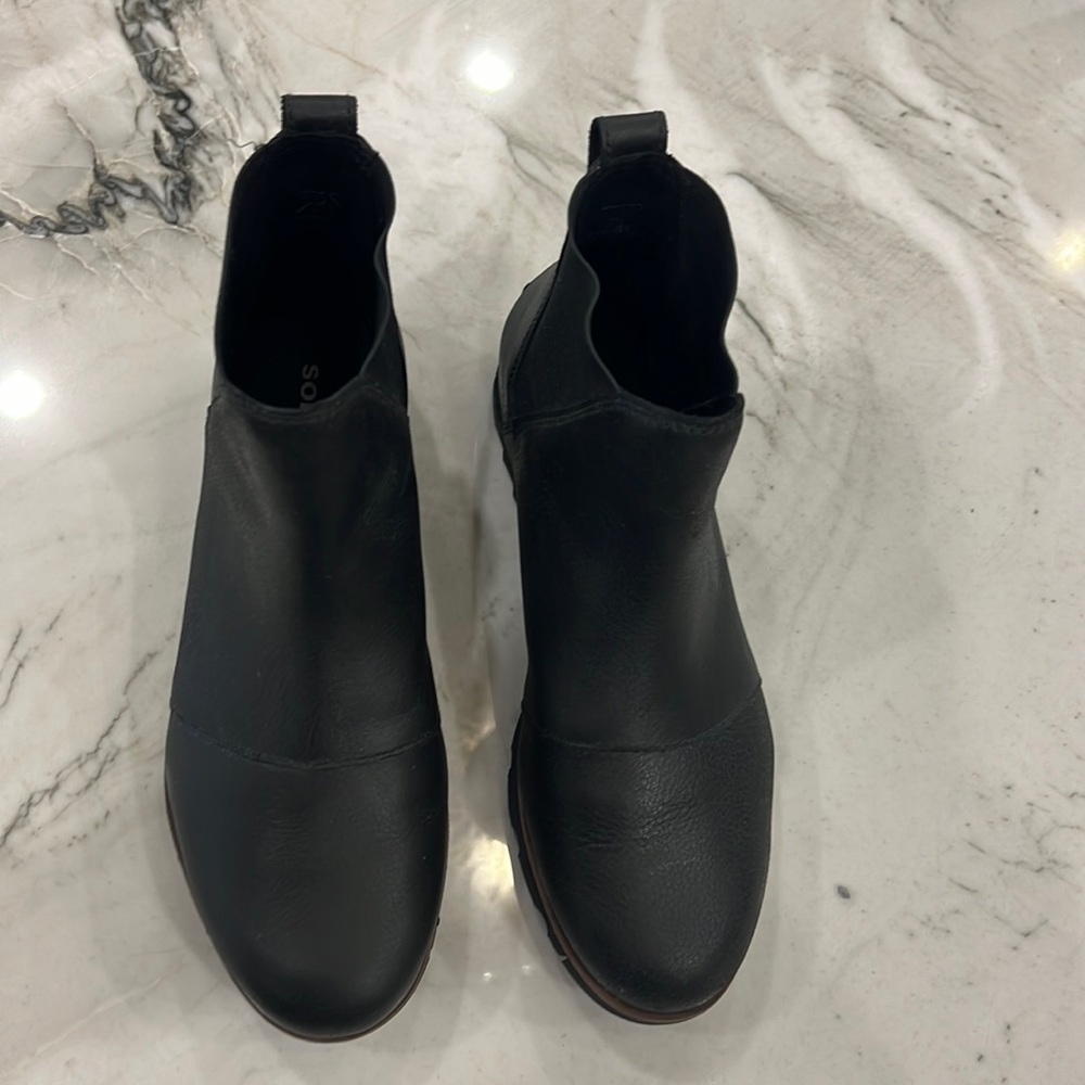 Sorel boots size 8